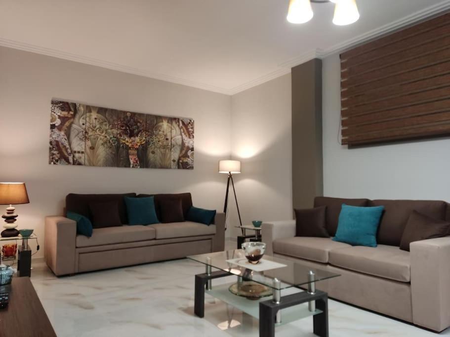 Ebony And Ivory Suites Dhrosia Exteriör bild
